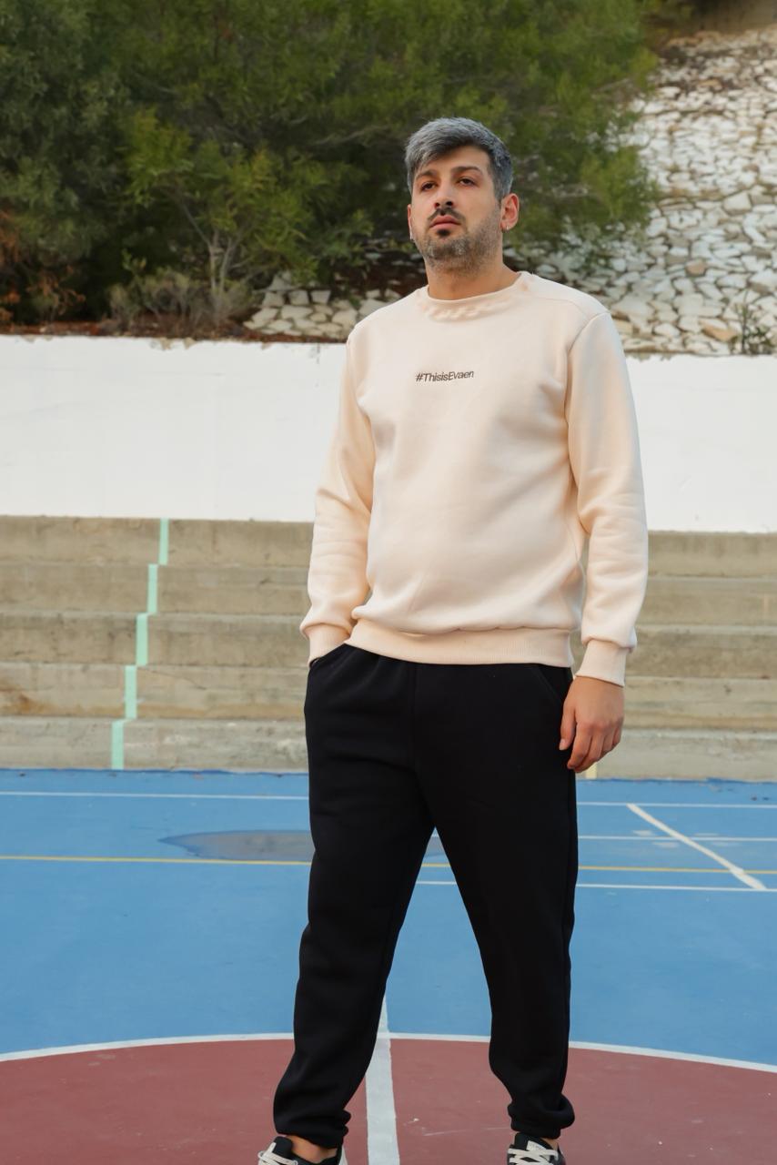 Cream Crewneck by Evaen