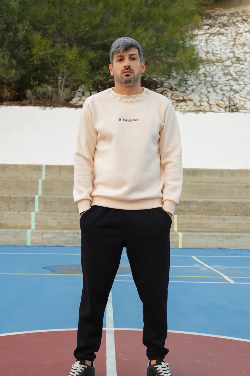 Cream Crewneck by Evaen